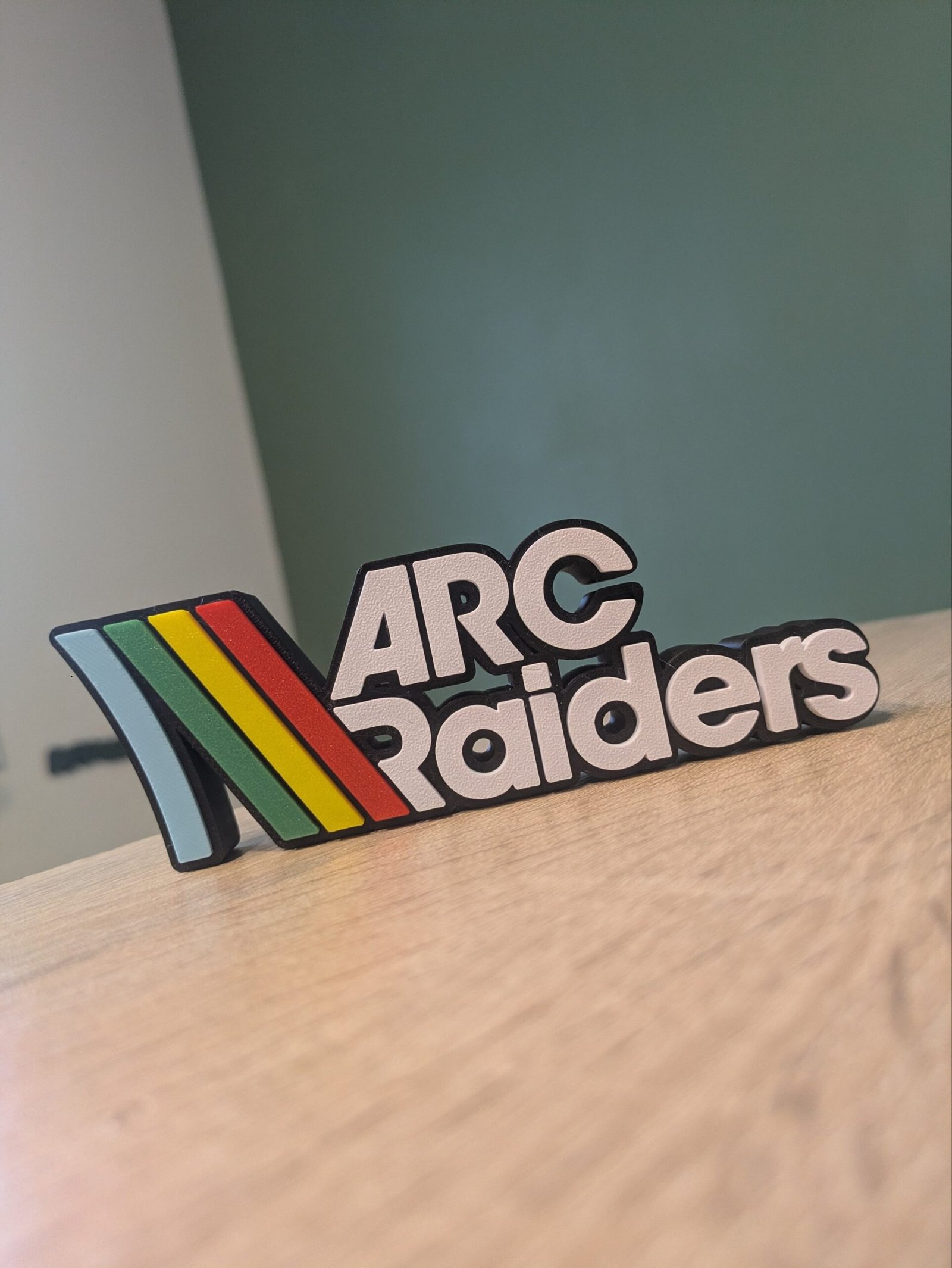 Logo ARC Raiders en Relief – Pimp ton Setup !