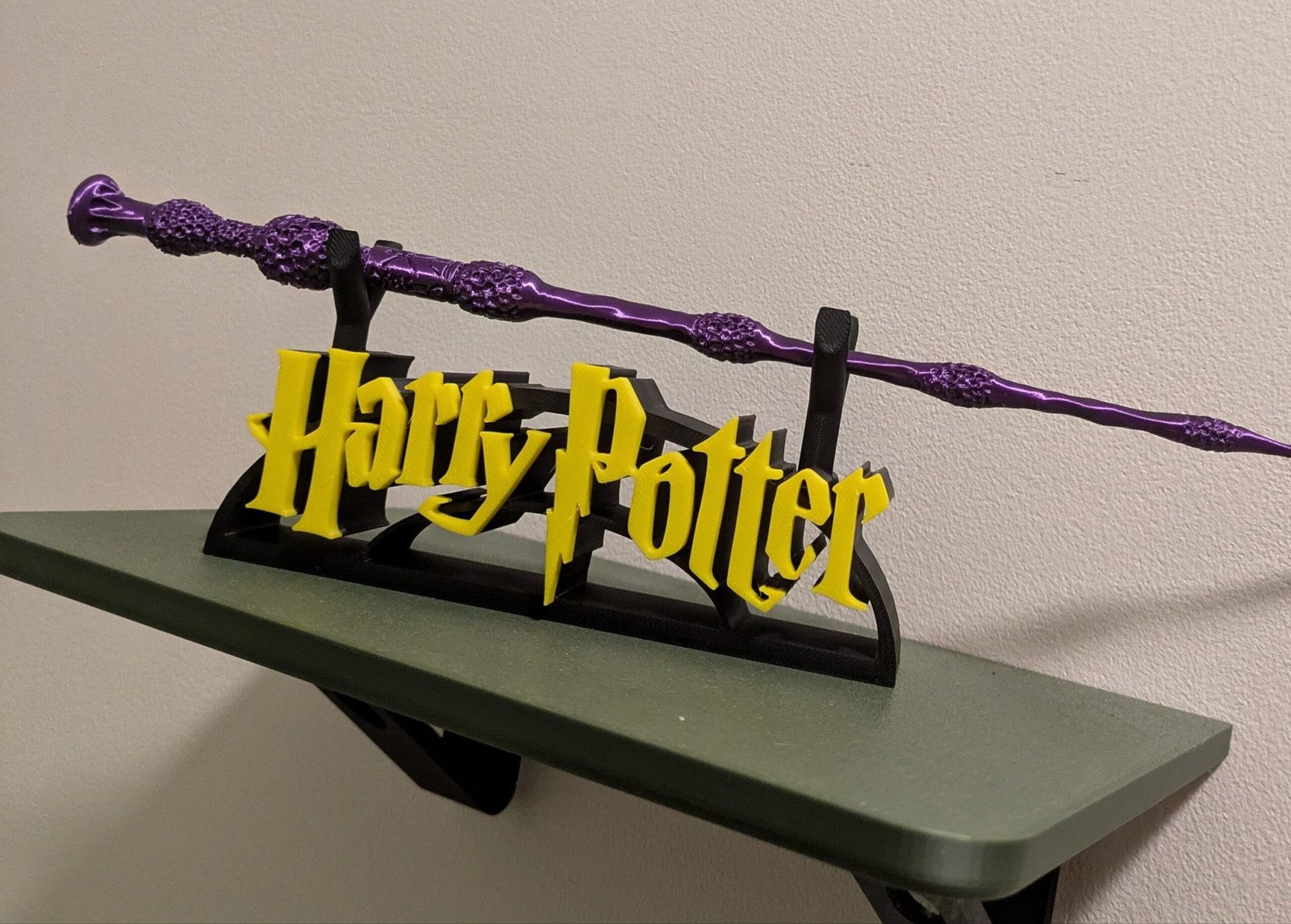 Présentoir Harry Potter + Baguette Magique INCLUSE !