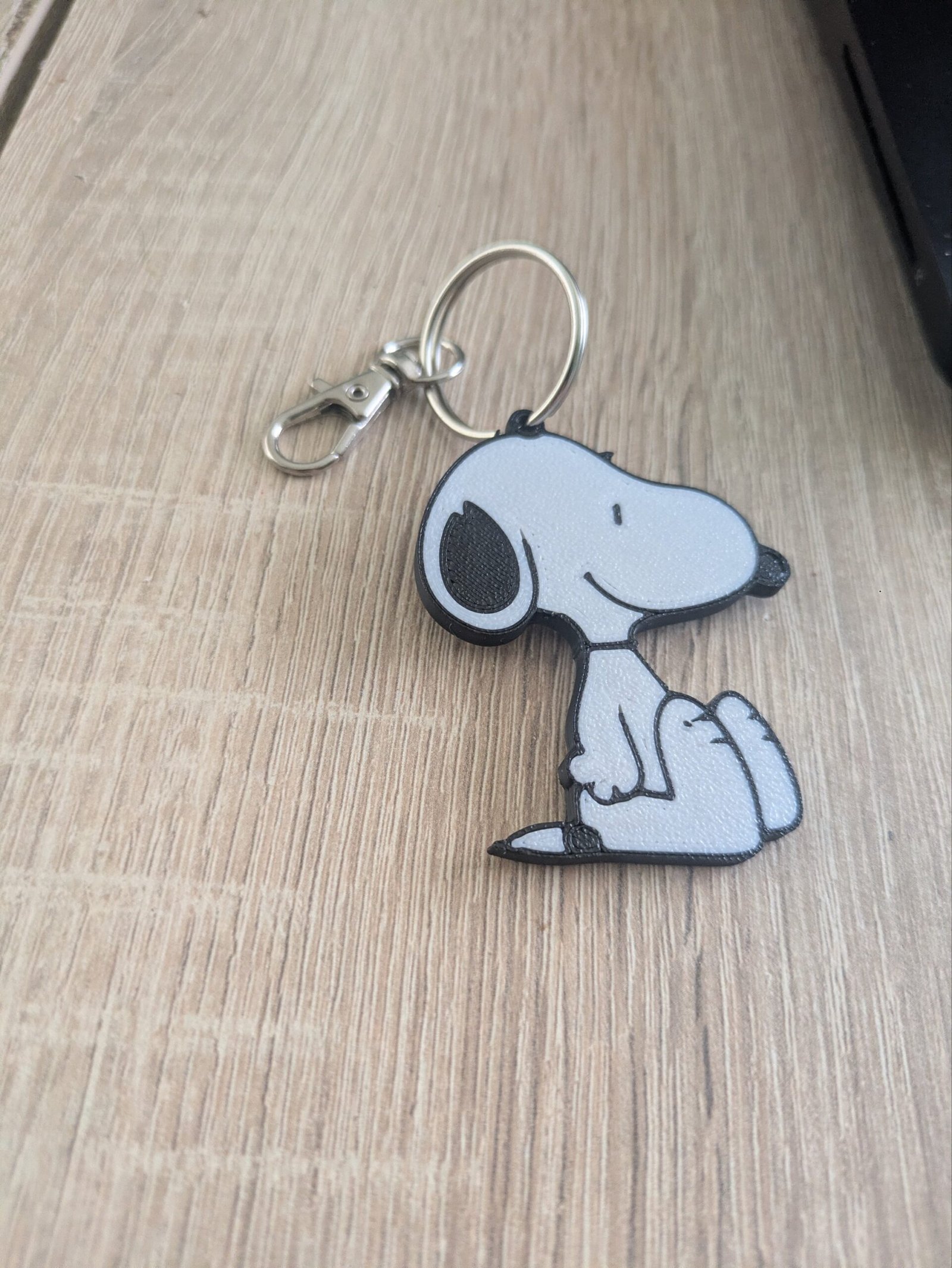 Porte-Clés Snoopy – Le Beagle le plus célèbre à tes côtés !